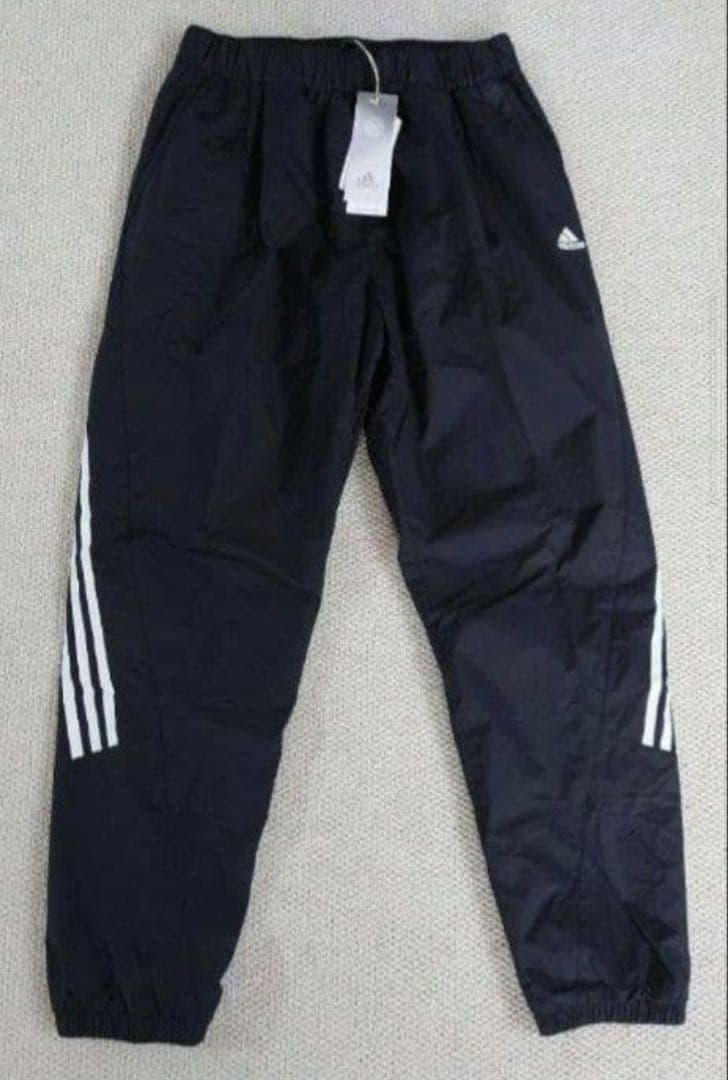 アディダス　裏起毛　ウインドブレーカー上下　ブラック　レディースM 新品未使用