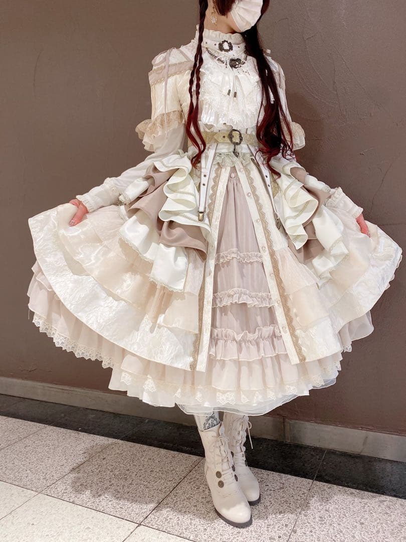 け*の様 黒　　　完売品ベル・エピヌ　ワンピース ¥23,650