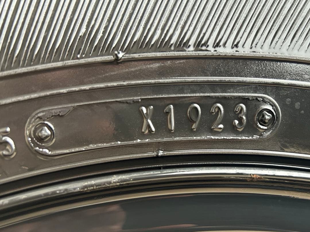 【送料込】スタッドレス ハイエース用 状態良好15インチ ホイール付4本セット！