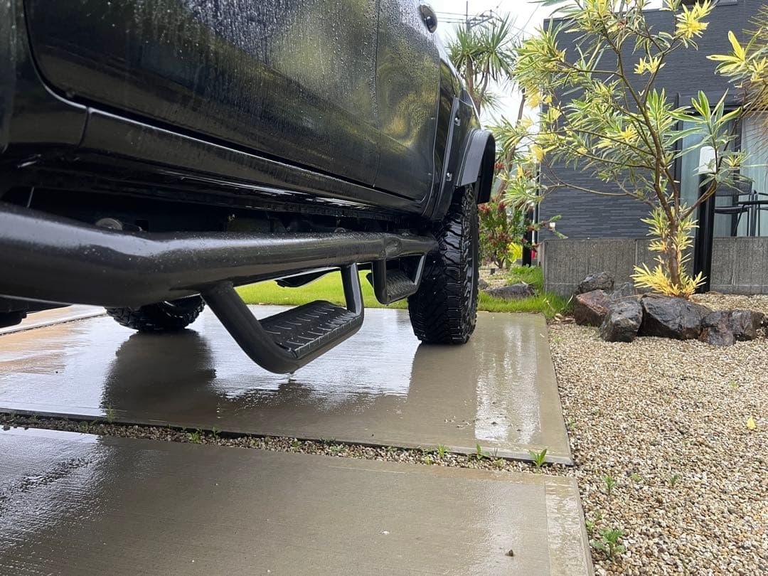 ハイラックス　スチール製サイドステップ