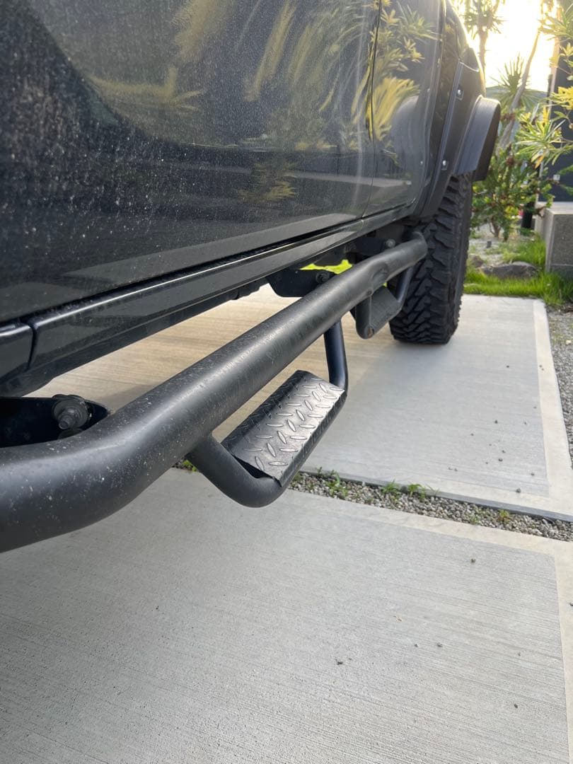 ハイラックス　スチール製サイドステップ