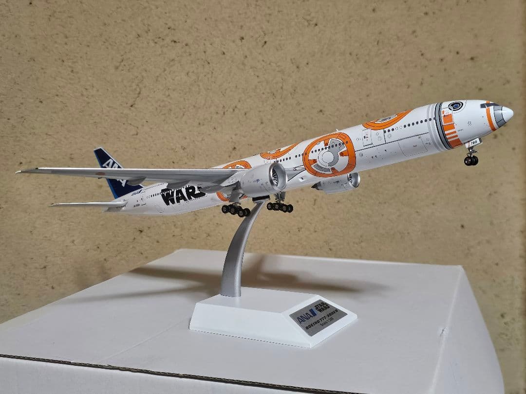 航空機・ヘリコプター ANA B777-300ER STAR WARS BB-8 1/200