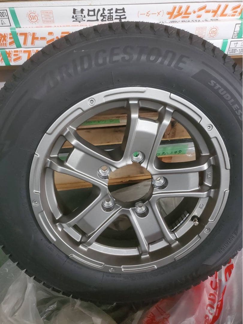 タイヤ・ホイール BRIDGESTONE BLIZZAK DM-V3 175/80R16