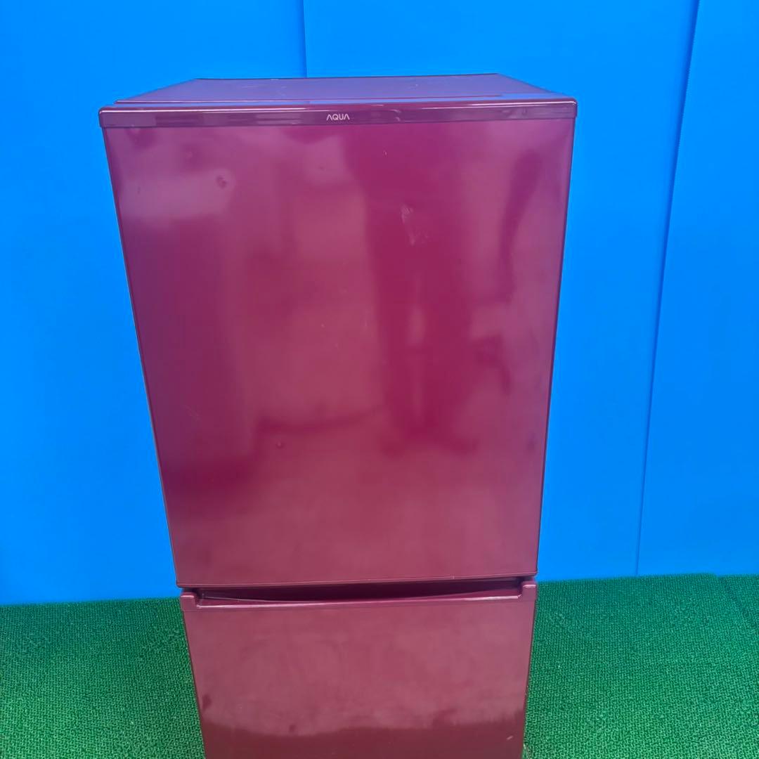 620 AQUA レッドカラー　冷蔵庫　100L以上　168L 小型　一人暮らし