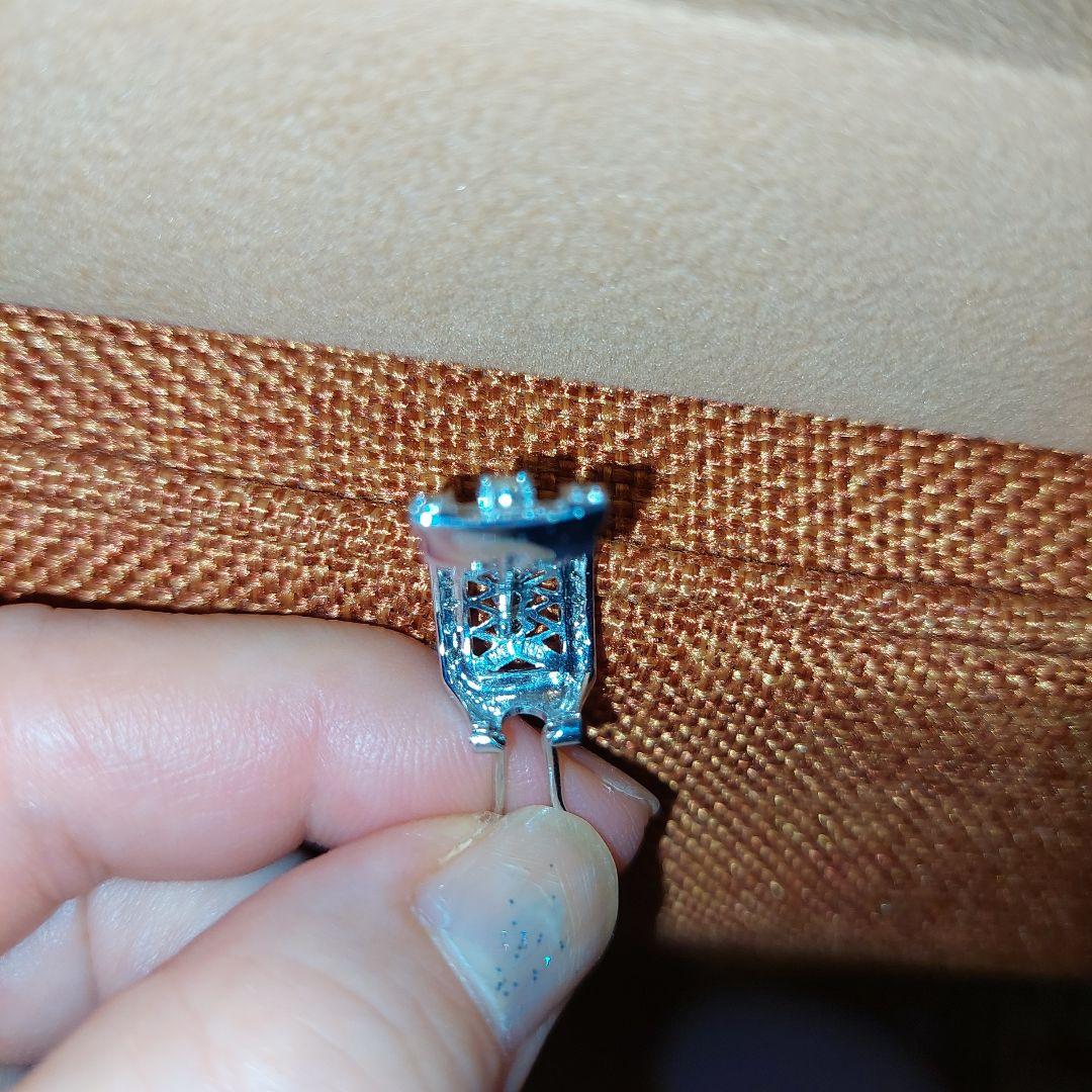 お値下げ依頼品足立宝石店k18wgダイヤブローチ0.84&イヤリング0.41