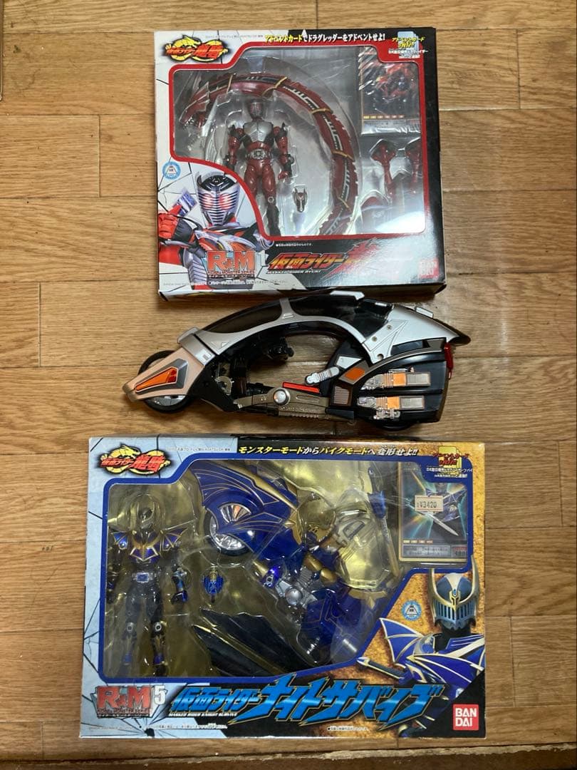 未開封R&M5仮面ライダーナイトサバイブ　仮面ライダー龍騎　おまけ付き3点セット