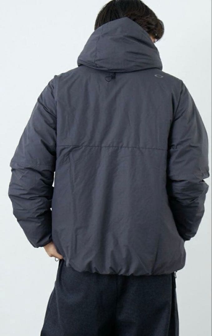 完売品 オークリーインサレーション プルオーバーアウタージャケット