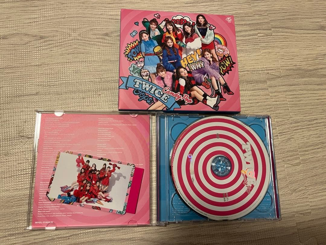 TWICE アルバム CD フォトカード　うちわ　トレカ