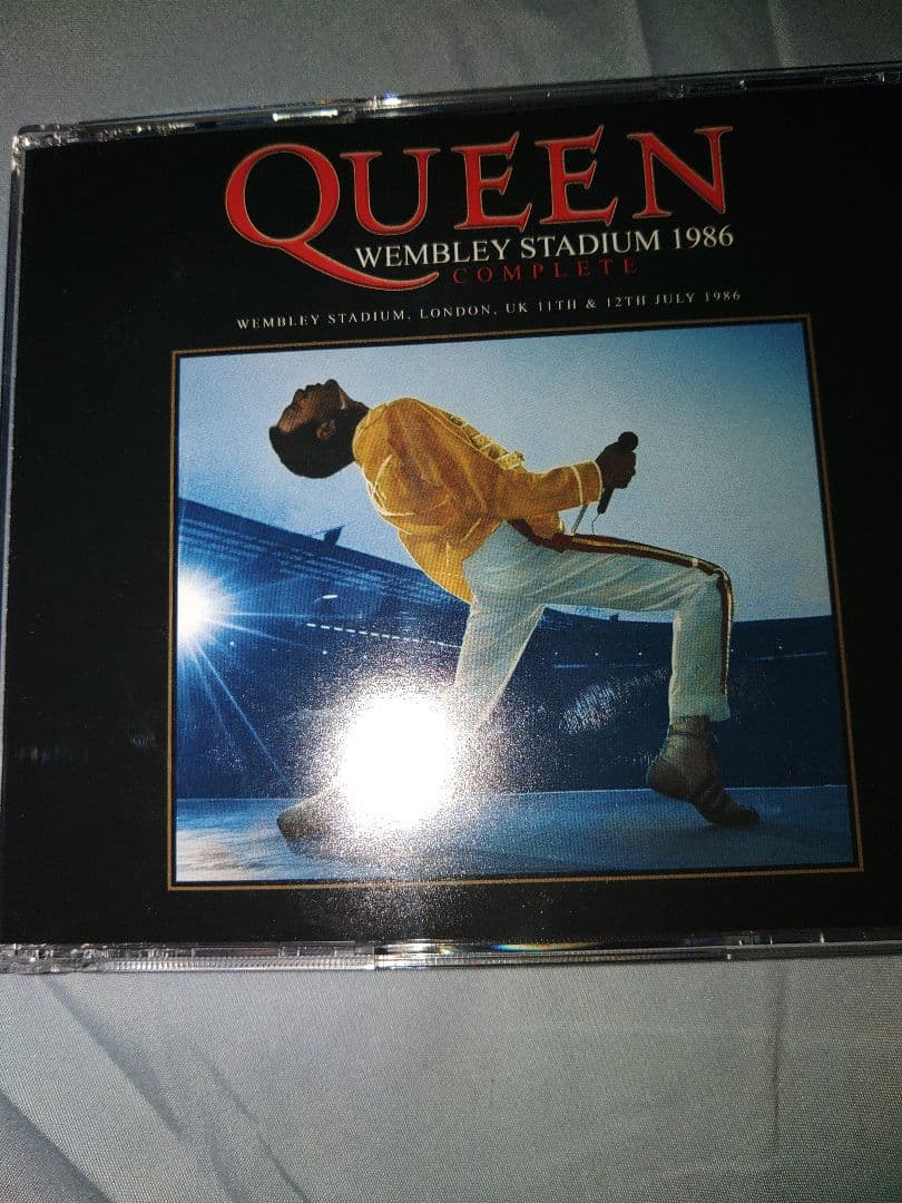 フレディ・マーキュリー追悼ライブパンフレット　ウェンブリースタジアム完全版CD