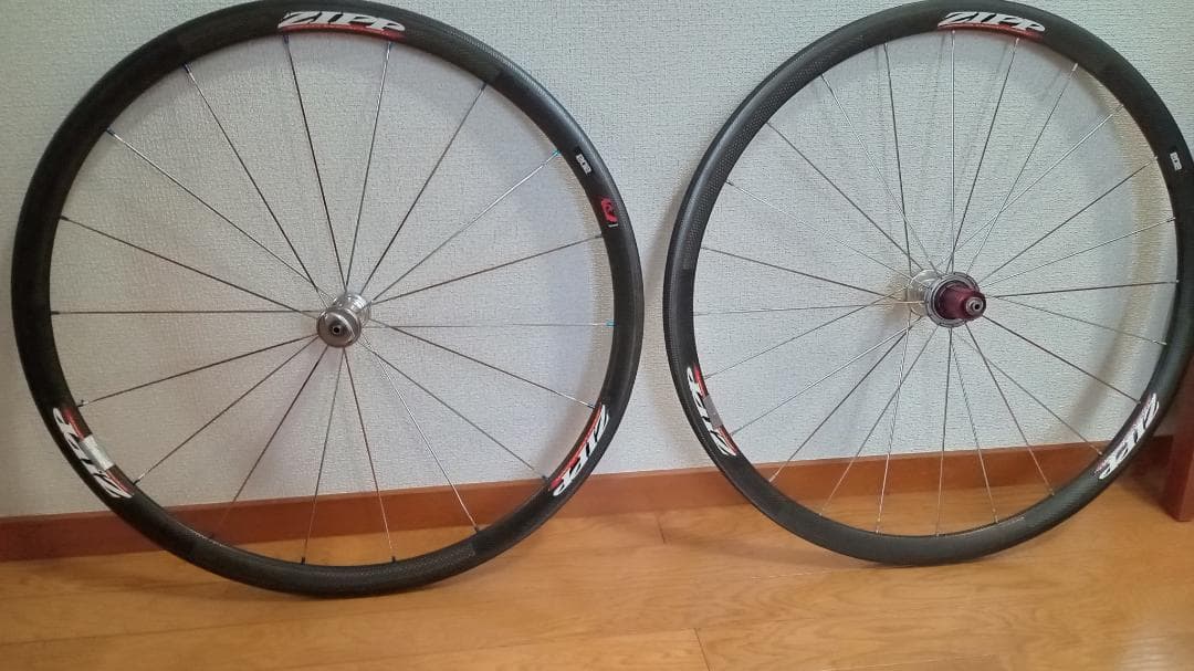 ZIPP 202 チューブラー/カーボンホイール