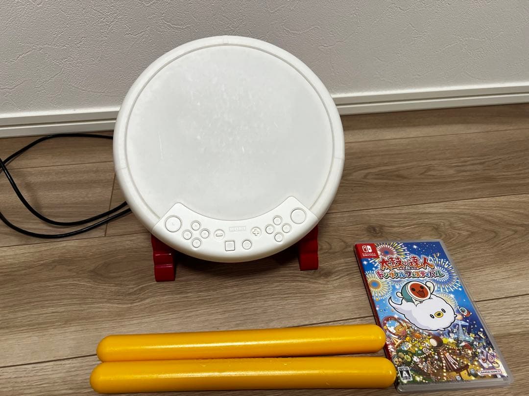 太鼓の達人 Nintendo Switch カセットとコントローラー