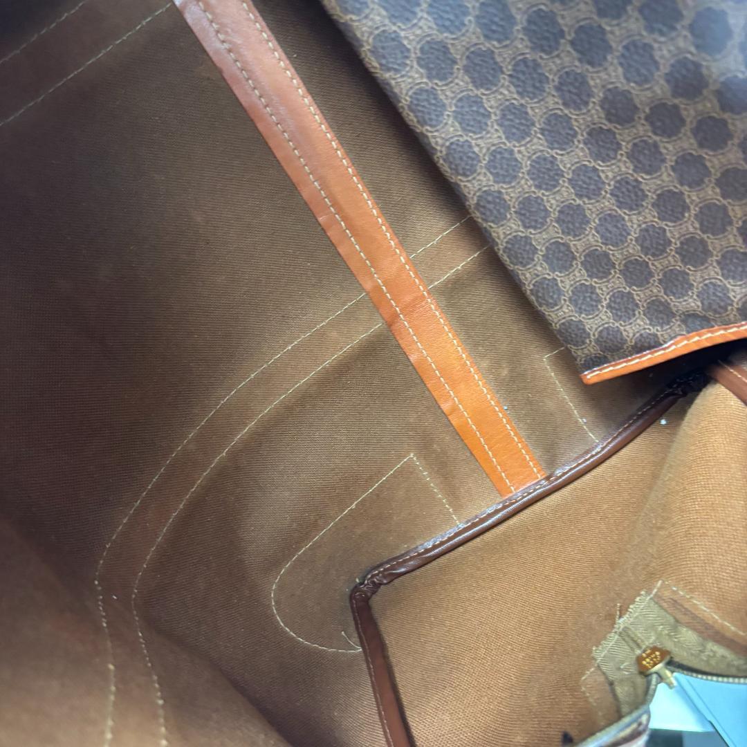 ブラウン レザーボストンバッグ ドットパターン