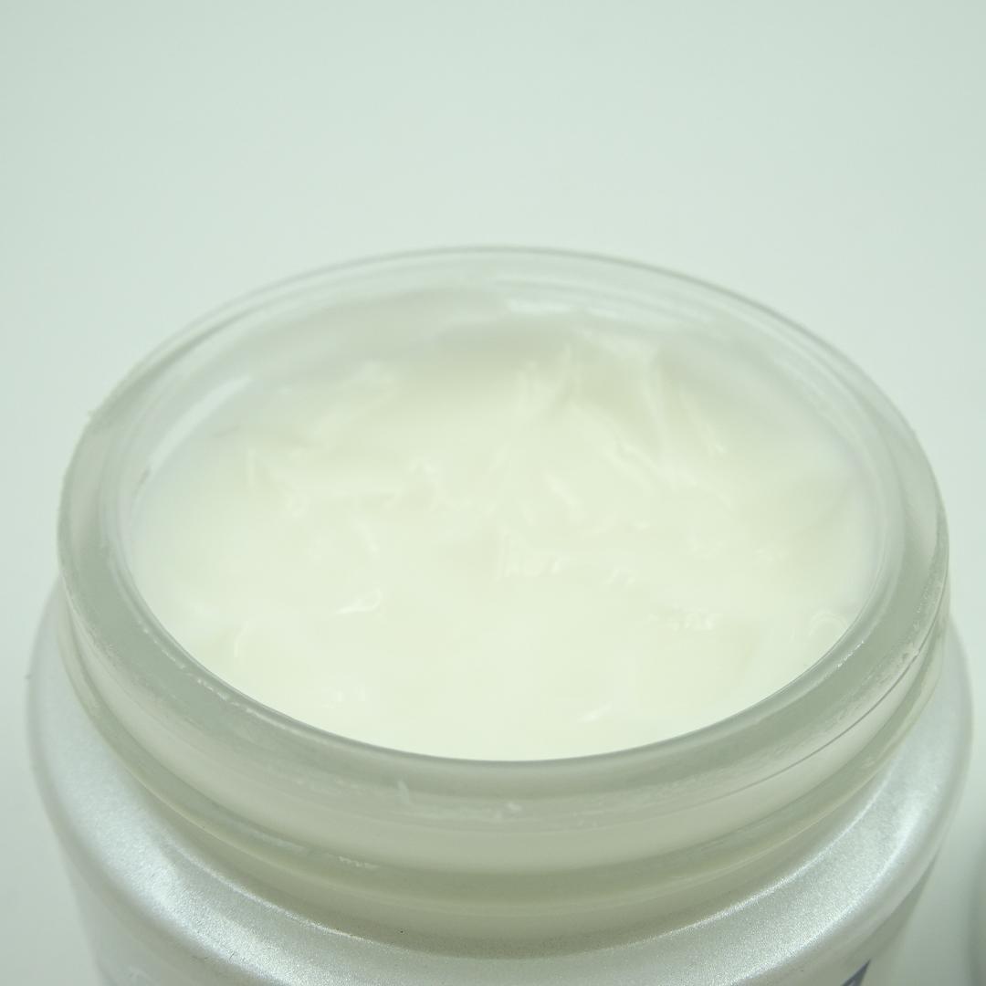 シーボン　フェイシャリストホワイト　モイスチャークリーム　35g