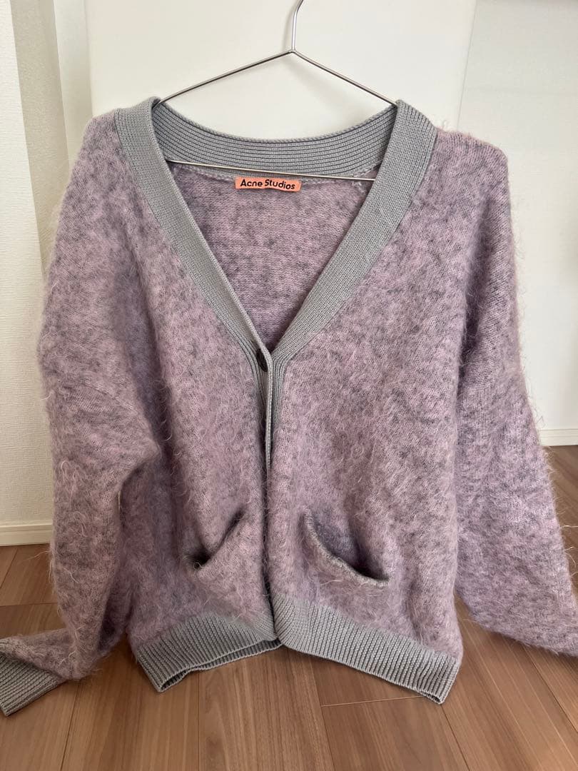 Acne Studios ラベンダーカーディガン