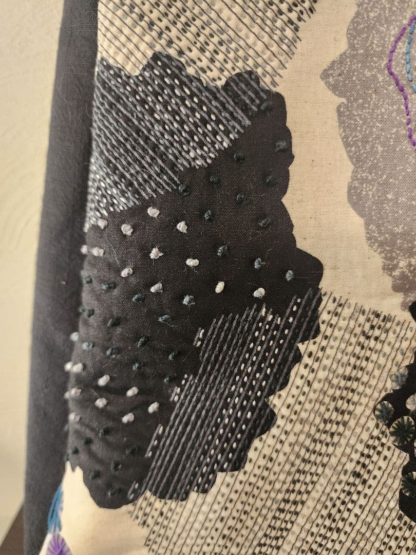 ★★★新作　エチノ生地に豪華な刺し子　個性的　一点物　センソユニコ慈雨等