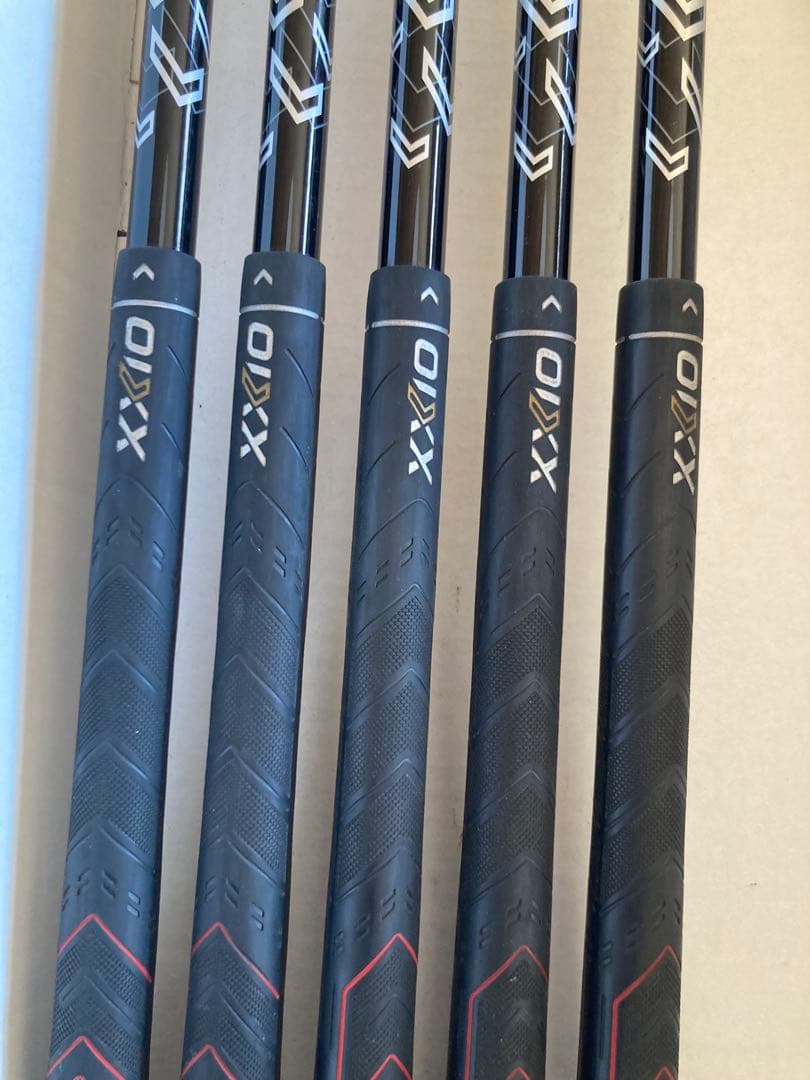 ゼクシオ11アイアンSRシャフトのみボルドー5本美品