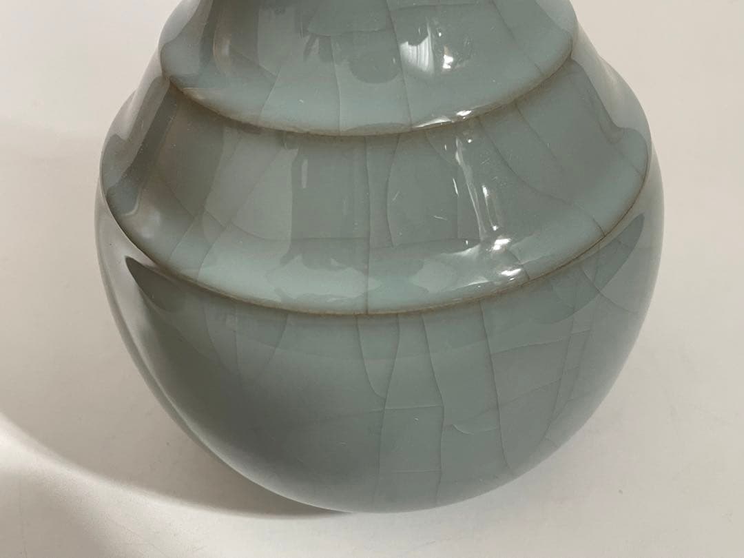 陶芸家　川瀬忍　青磁　花瓶　花入　中国写　中国古陶磁　箱なし