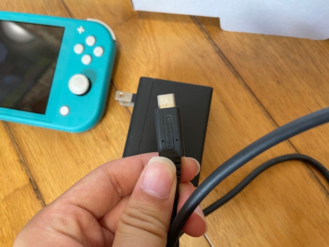 【美品】ニンテンドースイッチライト ターコイズブルー
