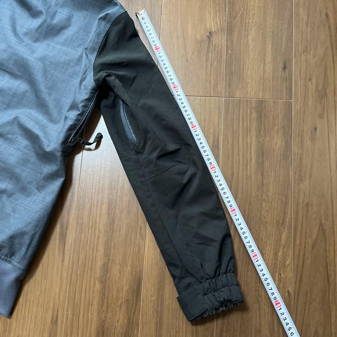 【美品】volcom フード付スキースノボジャケット　レディース