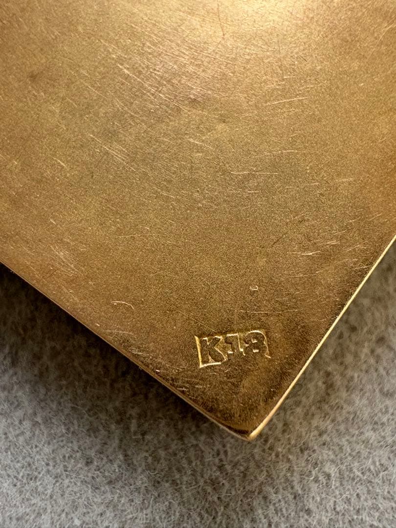 アンティーク　ヴィンテージ　K18陽刻　彫金　方位磁針　ロケット　ペンダント