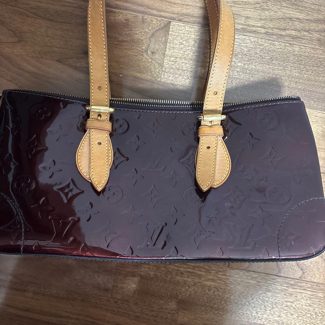 ラ*ん様 LOUIS VUITTON ヴェルニローズウッド・アヴェニュー