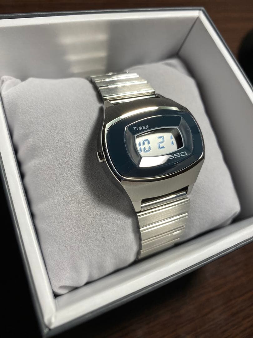 TIMEX SSQ デジタル腕時計 シルバー/ブルー　TW2Y06100