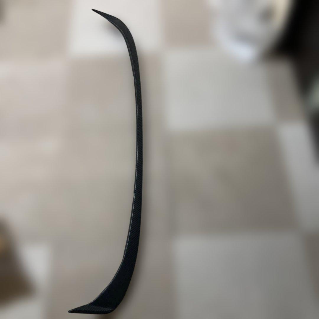 ハイエース　200系　標準ボディ　ワイパーガード　カーボン調