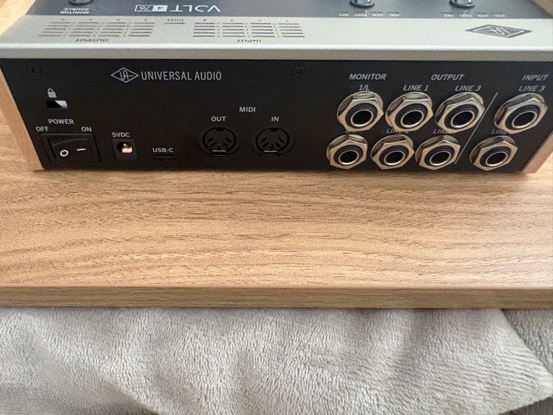 Universal Audio Volt 476 オーディオインターフェイス