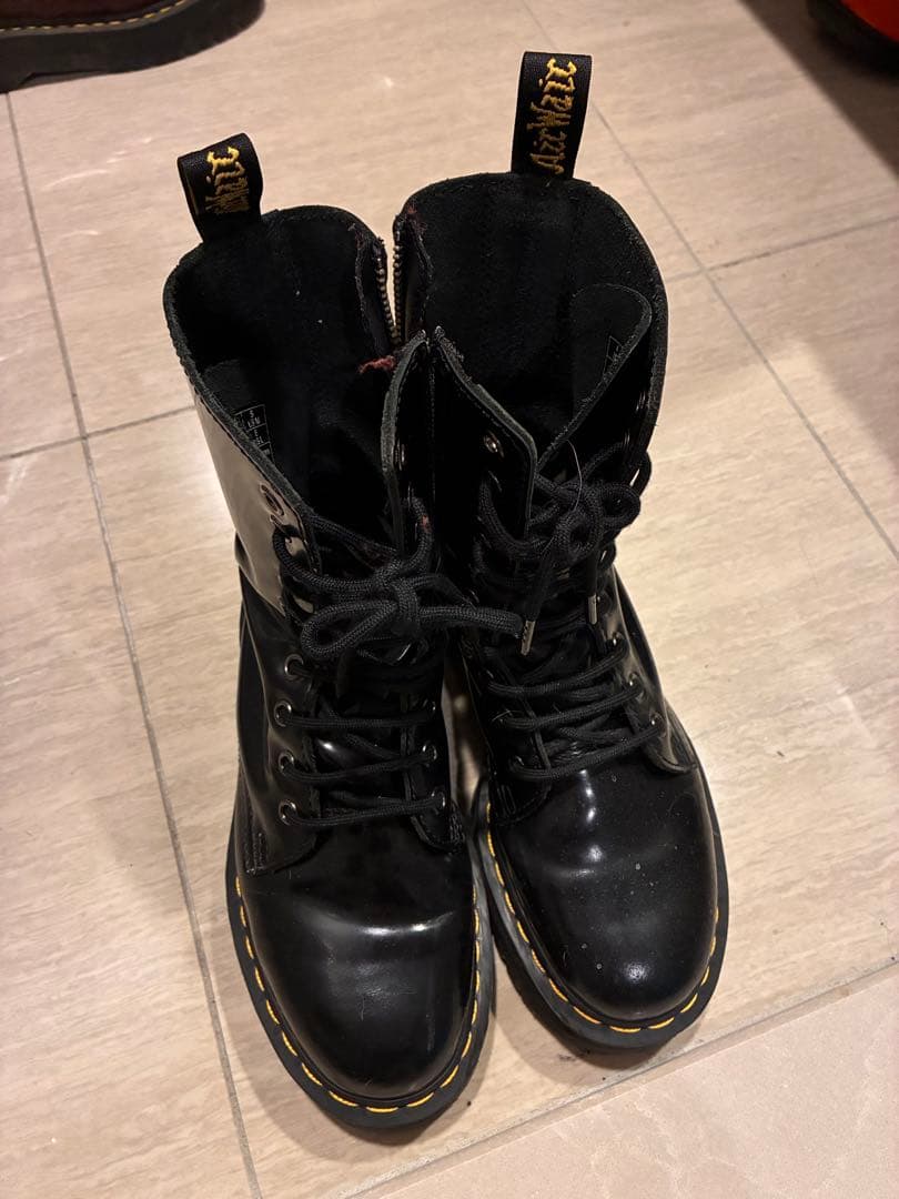 Dr.Martens JADON HI ブラック 10ホール