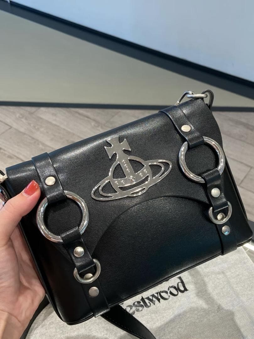 VIVIENNE WESTWOOD ショルダーバッグ