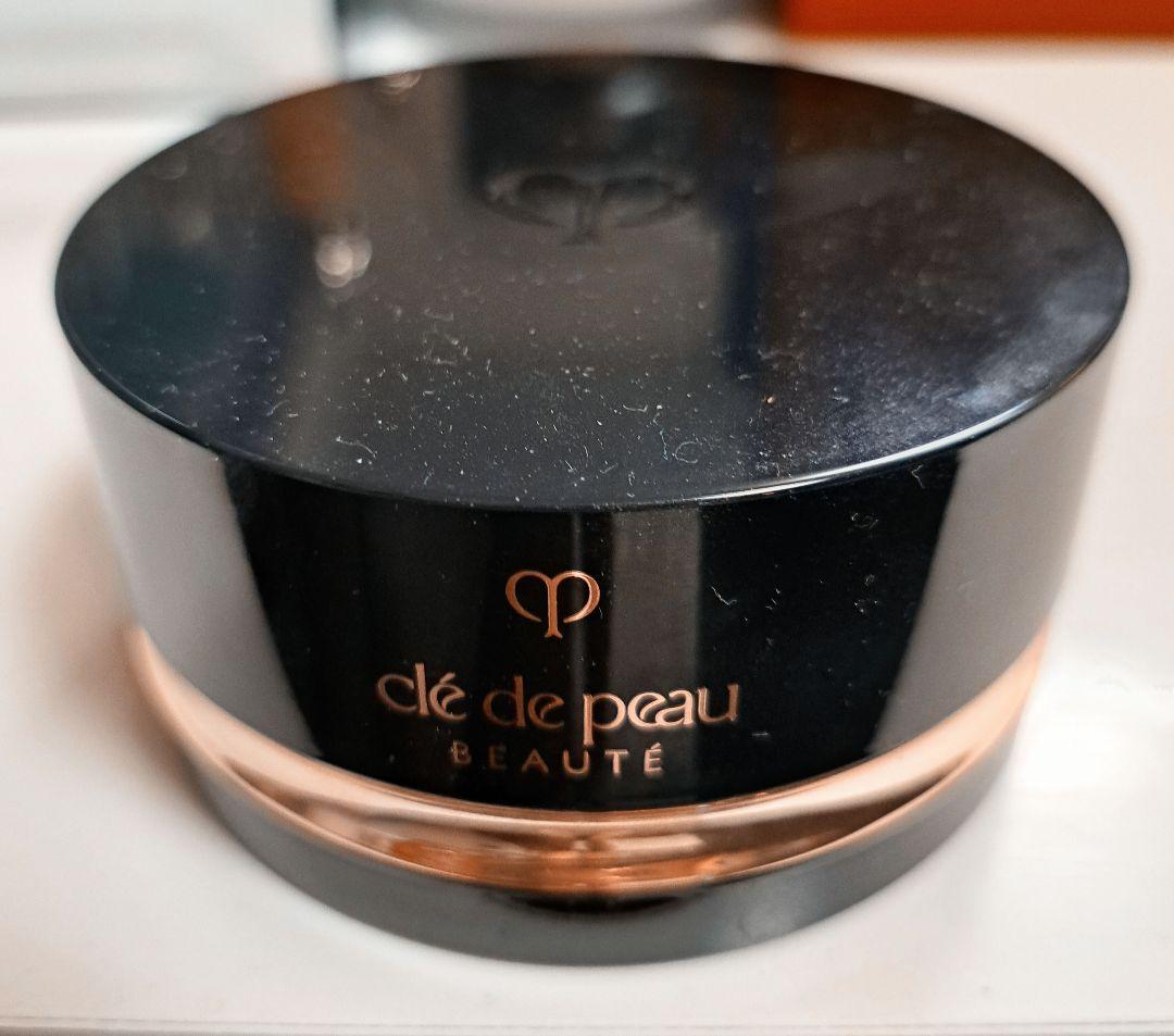 クレ ド ポー ボーテ　プードルトランスパラントn １ライト