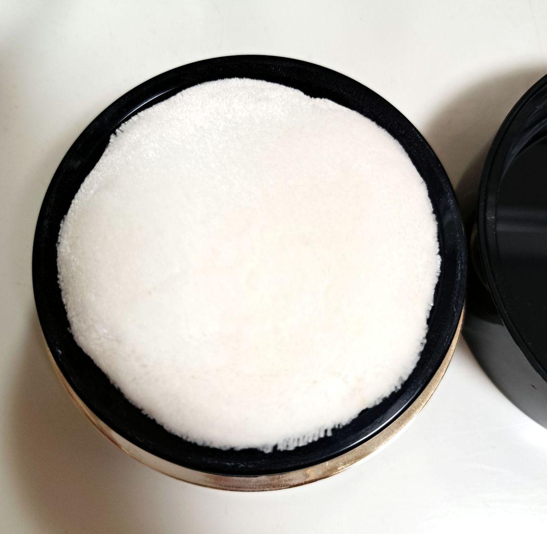 クレ ド ポー ボーテ　プードルトランスパラントn １ライト