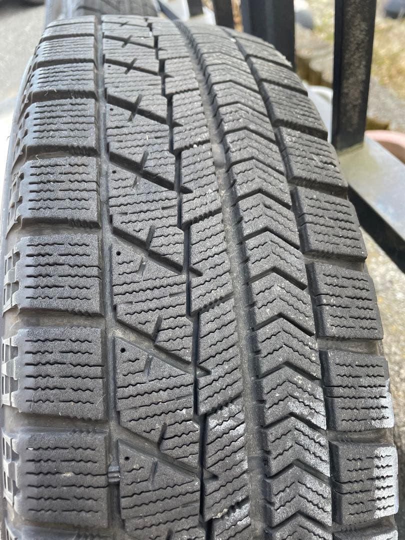 早いもの勝ち‼️美品‼️BLIZZAK VRXスタッドレスタイヤ