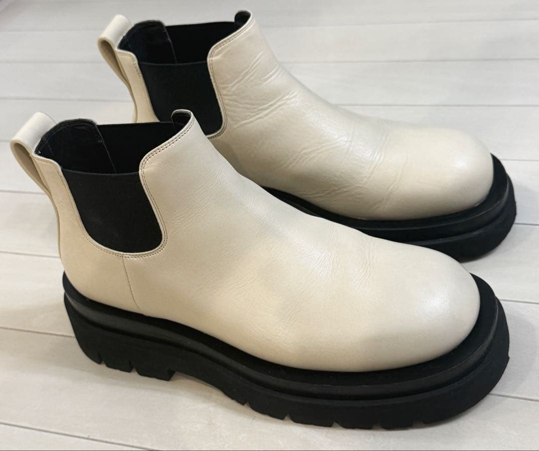 BOTTEGA VENETA ボッテガ ベネタ サイドゴアブーツ ホワイト