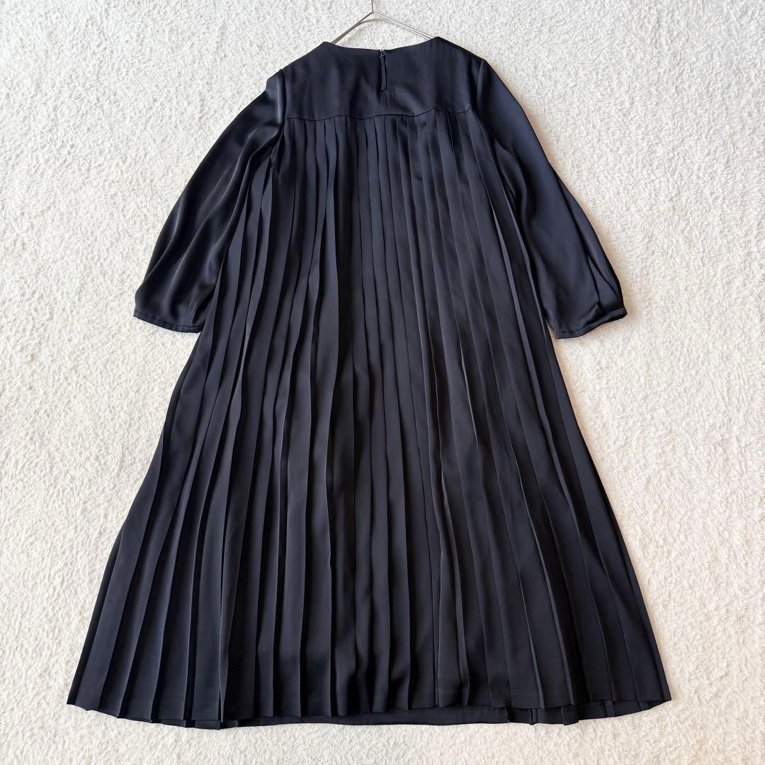 ジユウク プリーツロングワンピース サテン 大きいサイズ 44 ネイビー未使用級