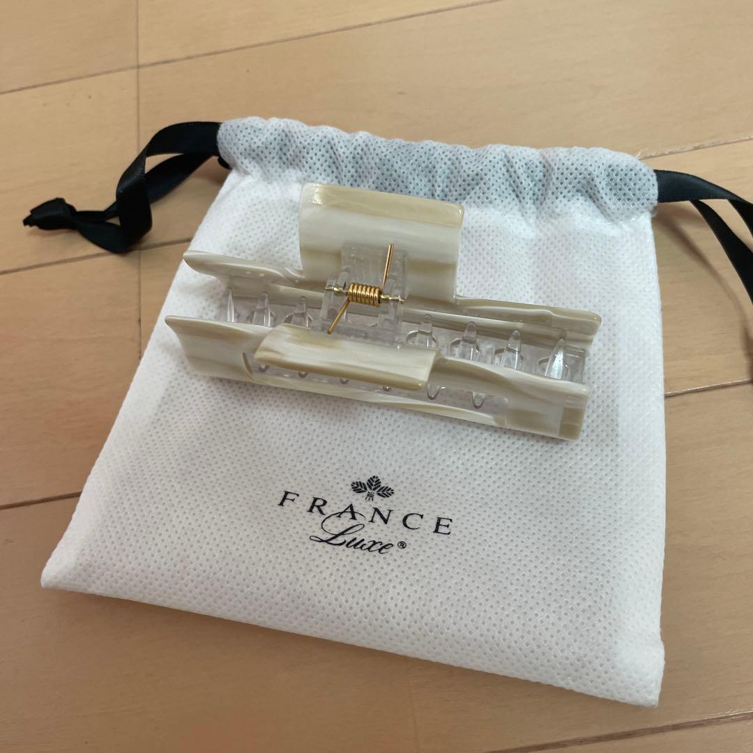 フランスラックス ラージカットアウトレクタングルジョー クリップ