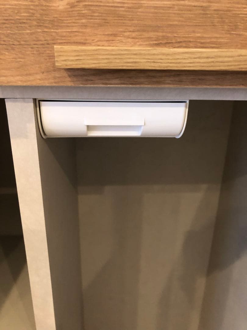 収納キャビネット　掃除機収納庫