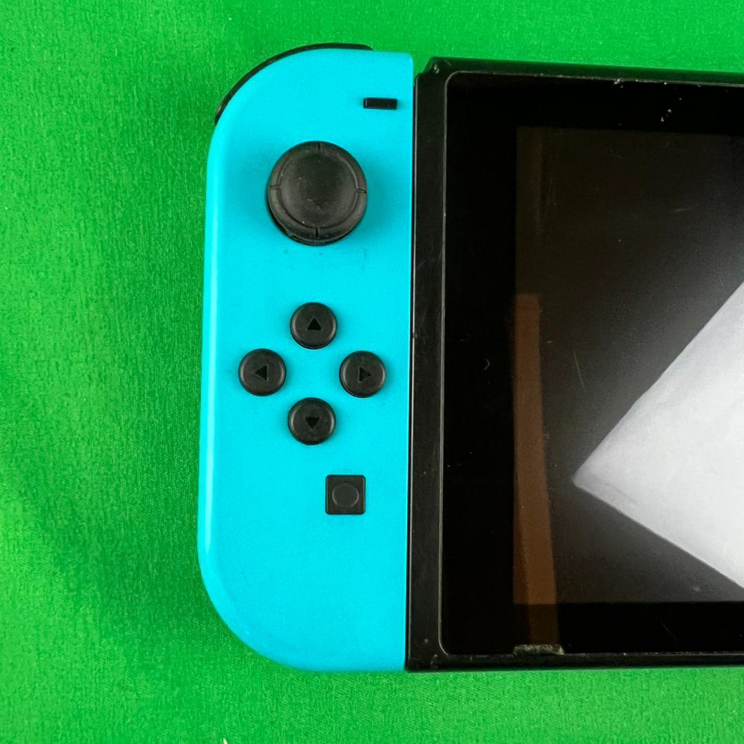 Nintendo　switch　本体　動作確認済み　背面欠損あり　おまけソフト付