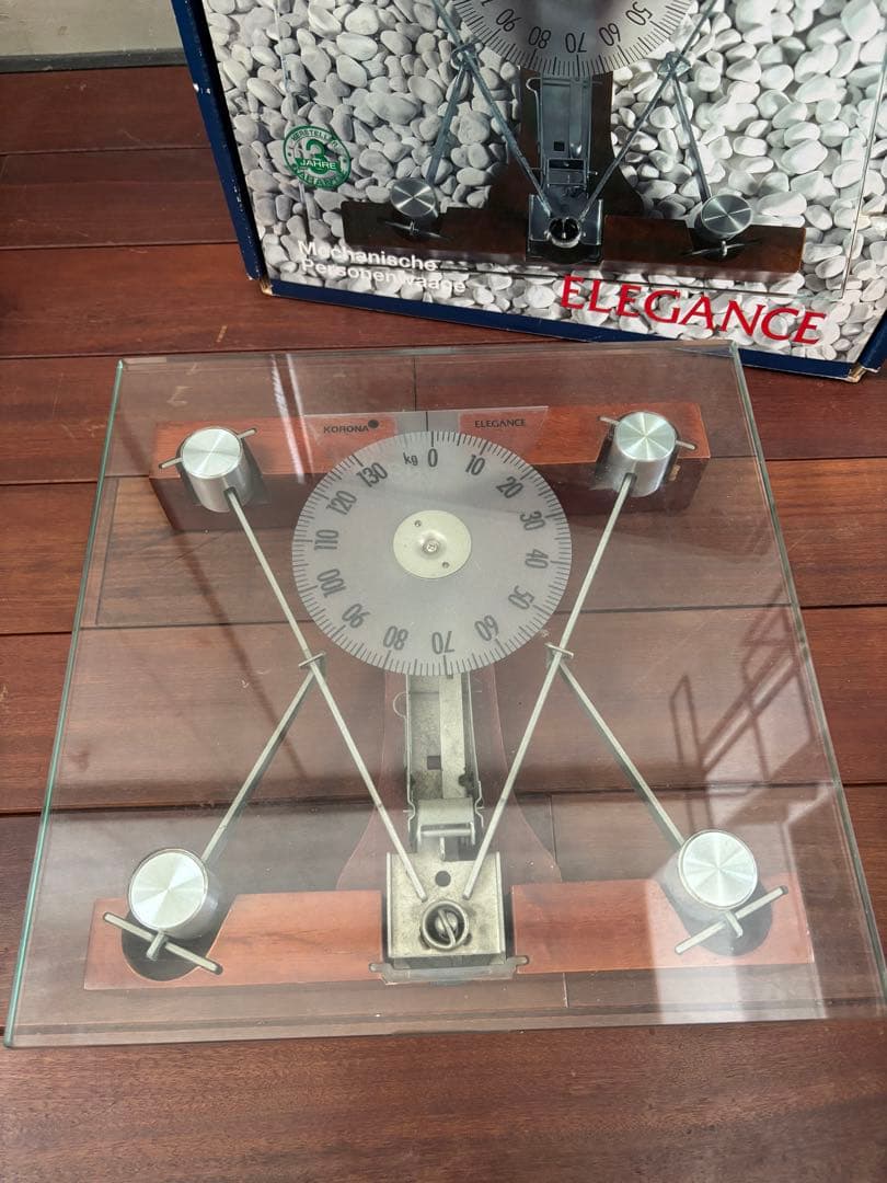 体重計　KORONA ELEGANCE ガラス製