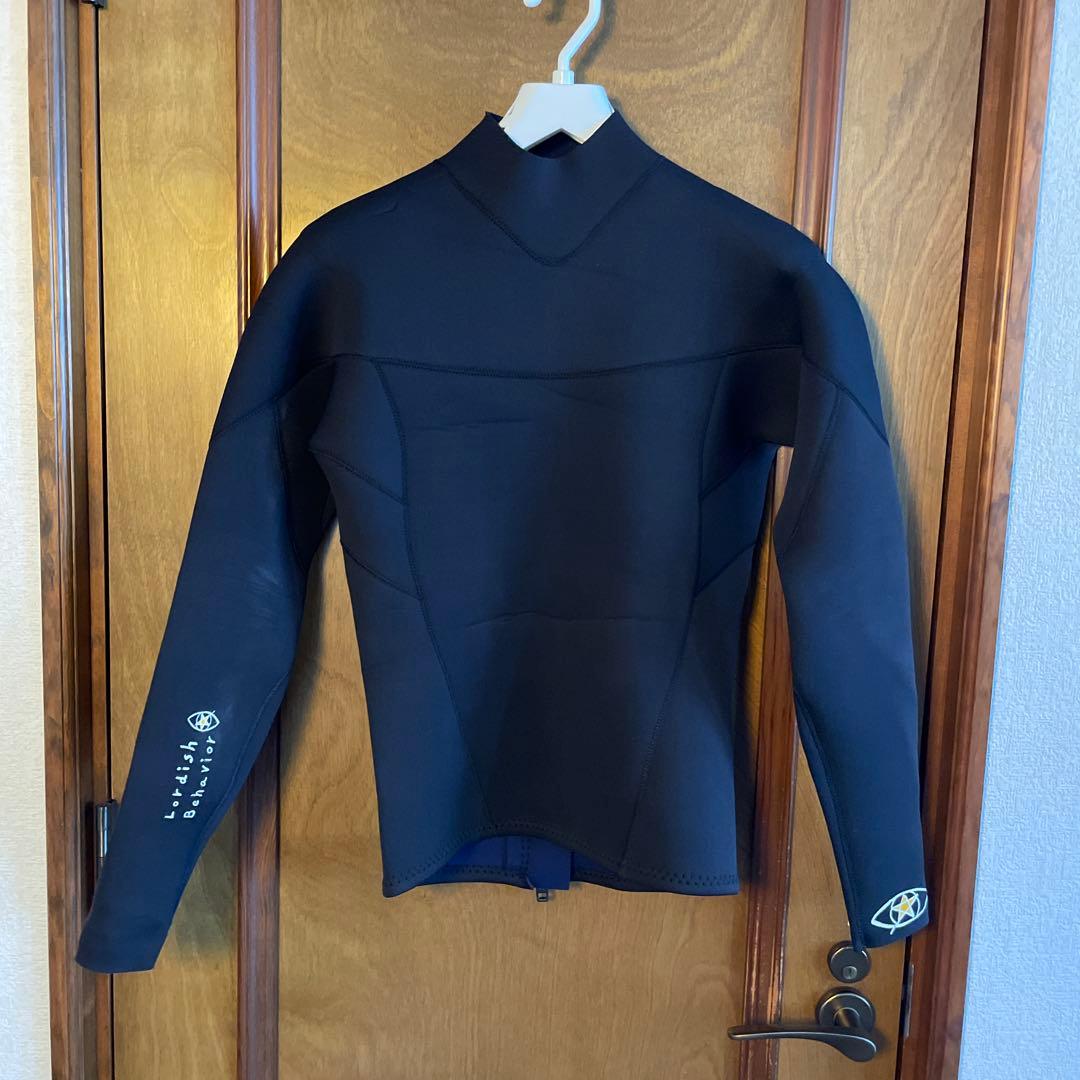 Lordish Behavior ローディシュビヘイビア　タッパー