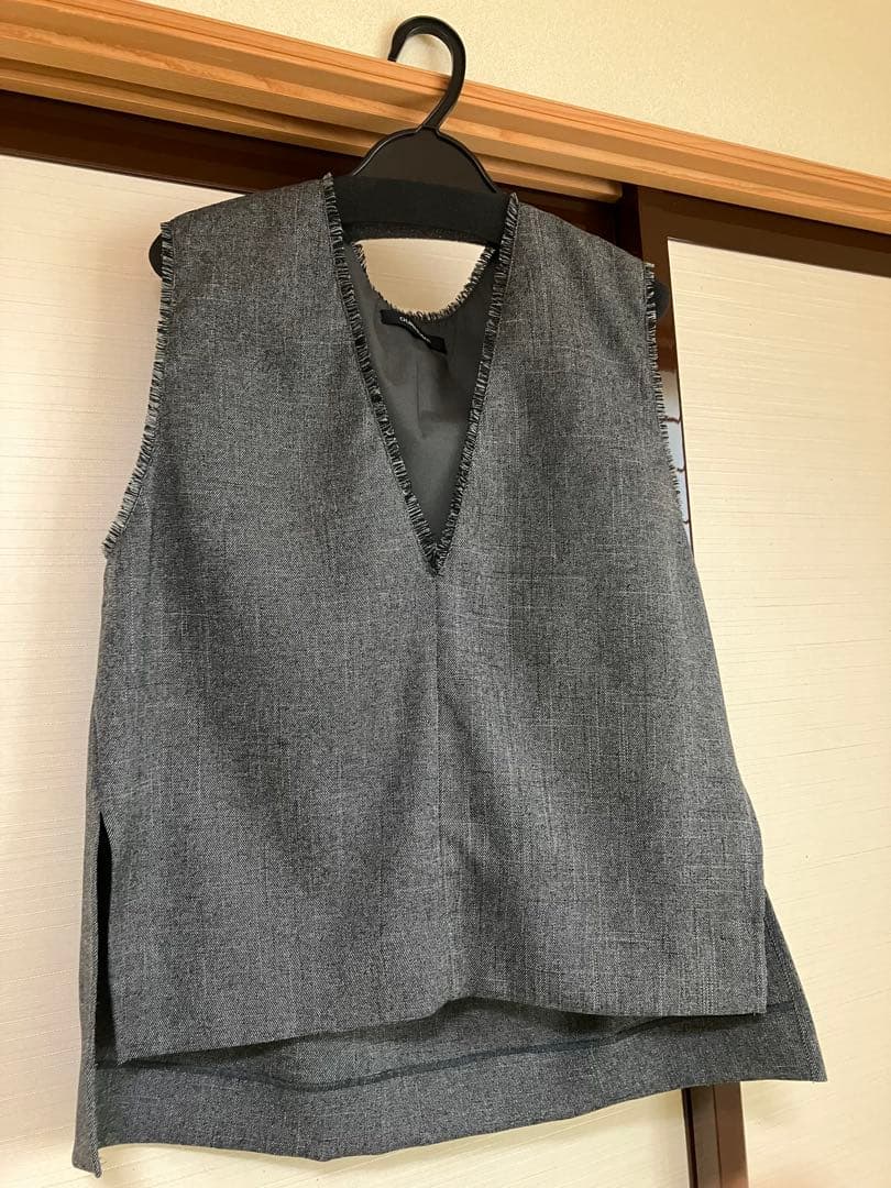 our 洗えるフリンジベスト　チャコールグレー