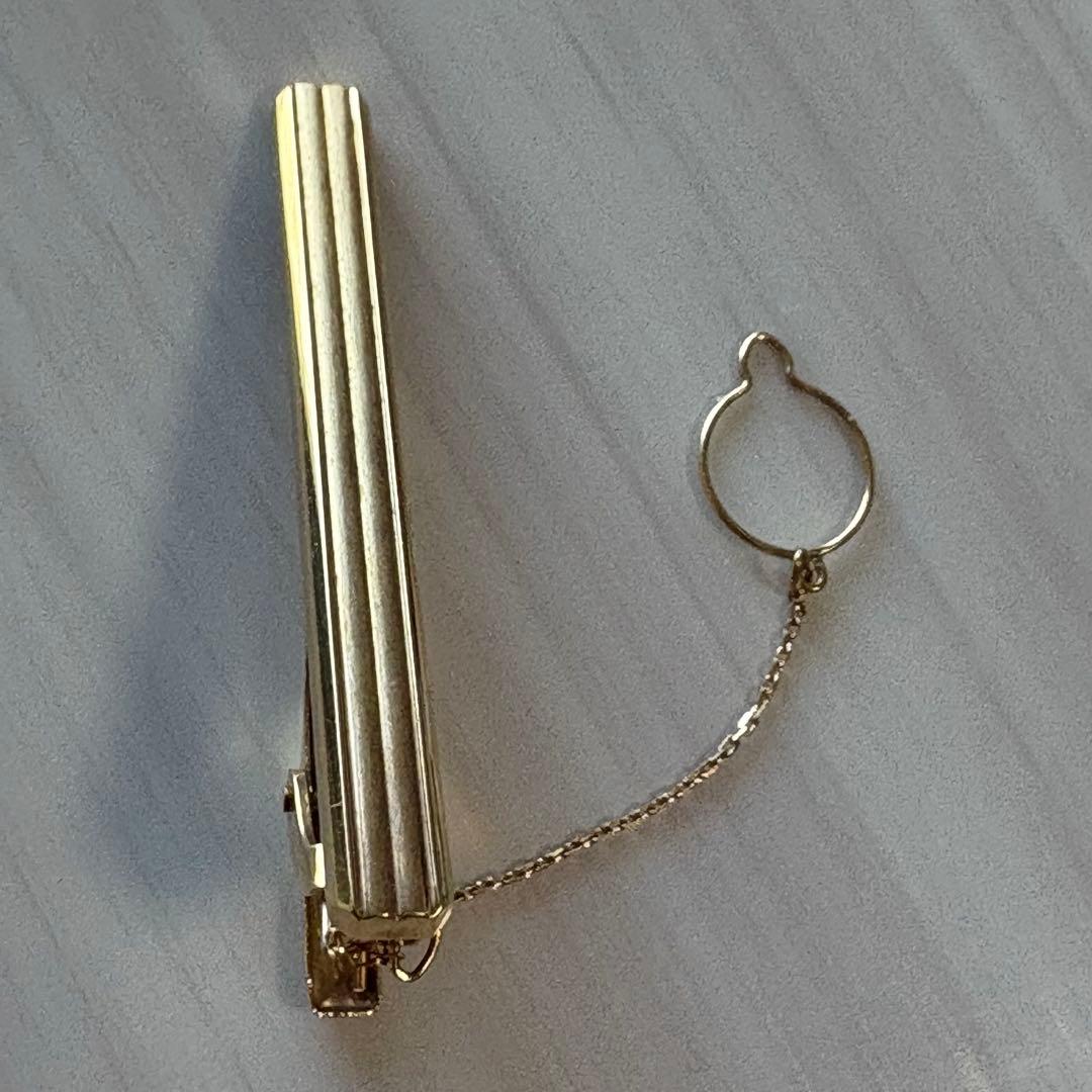 専用です。18金ストライプ ネクタイピン チェーン付き