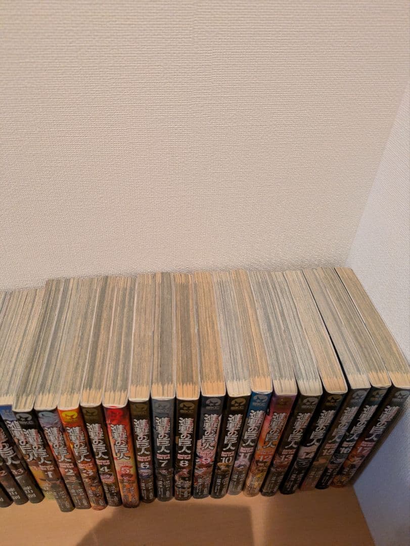 進撃の巨人 34巻　全巻＋関連本49冊　計83冊