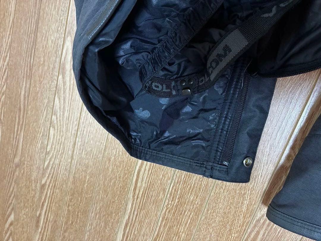 美品　ボルコム　スノボ　ウェア　パンツ