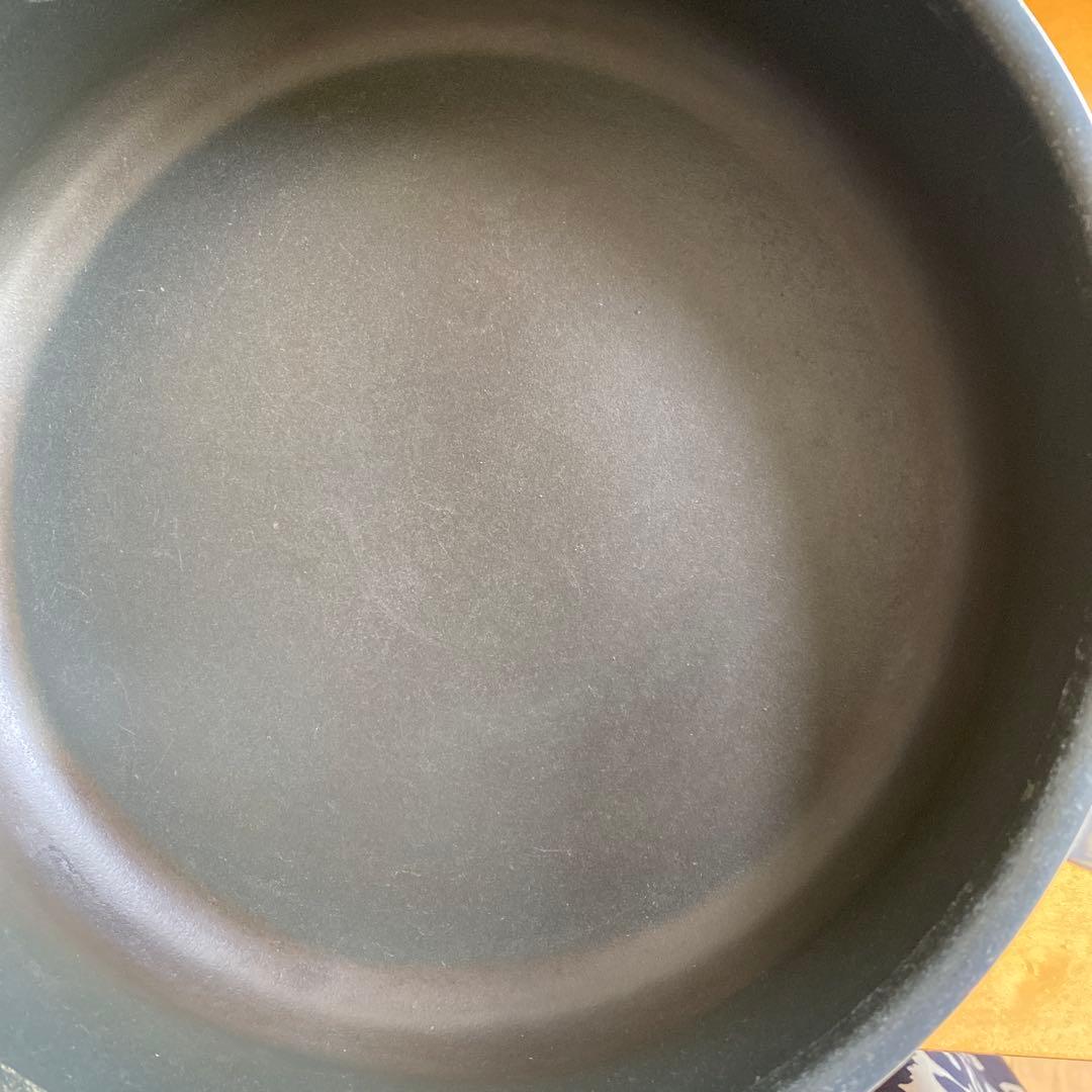 クリステルノンスティック浅型両手鍋 26㎝蓋付き