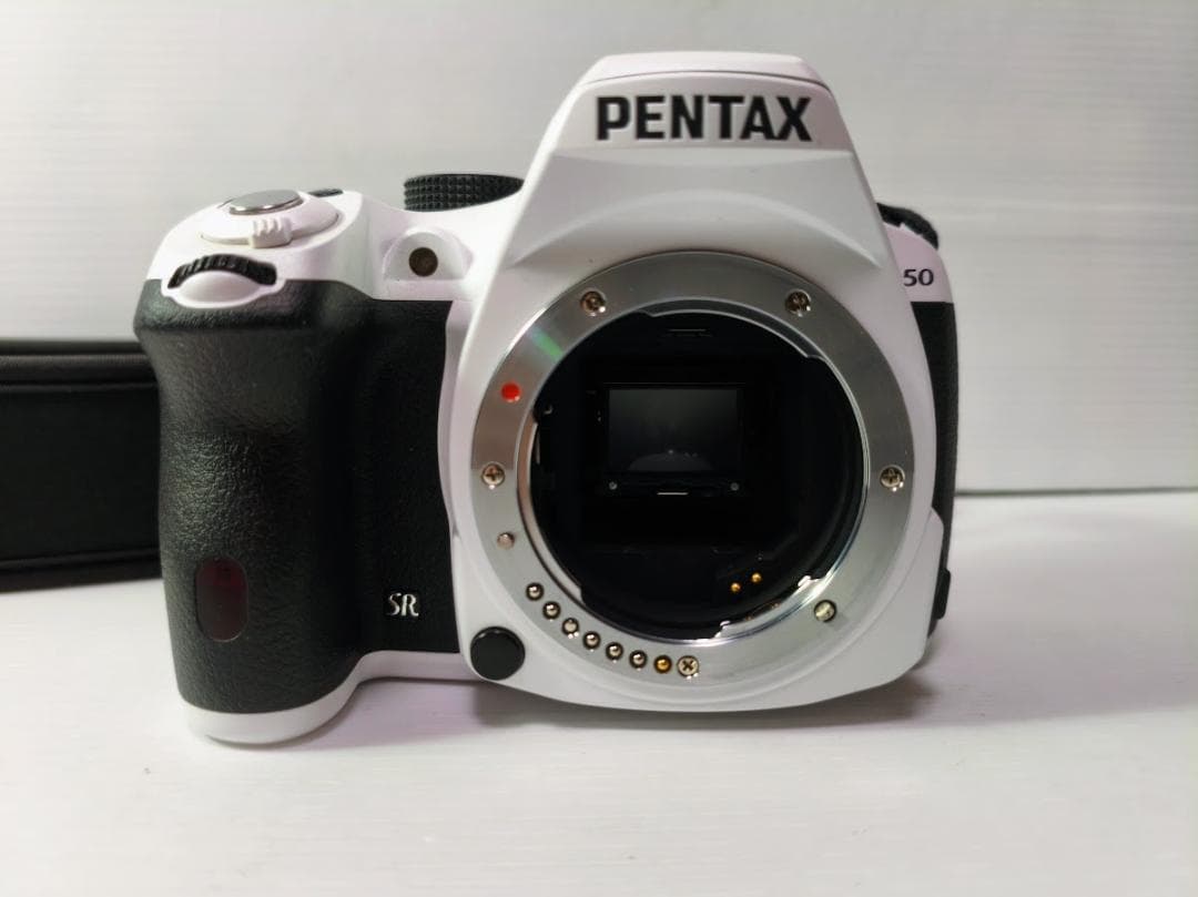【たけさん用】【黒死病対策】【内臓電池交換】PENTAX K-50　ホワイト