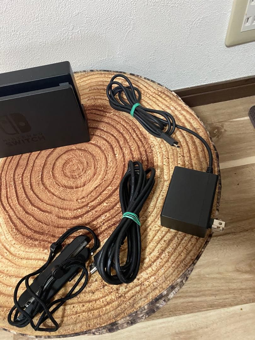 Nintendo Switch ニンテンドースイッチ本体　GRN/PNK箱無し①