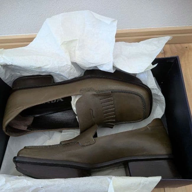 PRADA フリンジ厚底ローファー 36.5 カーキ 美品 プラダ 23.5cm