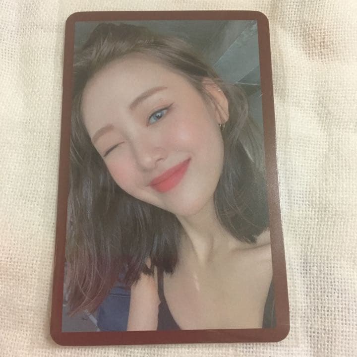 LOONA イヴ MMT トレカ # hash 今月の少女 So What イブ