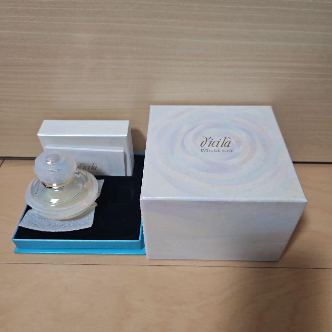 ☆レア☆ ディシラ エベイユ ドゥ ローズ 香水 バラモチーフペンダント付き